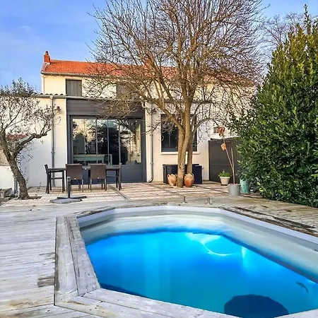 Willa L'echappee, Piscine, Billard Et Parking Prive Lagord